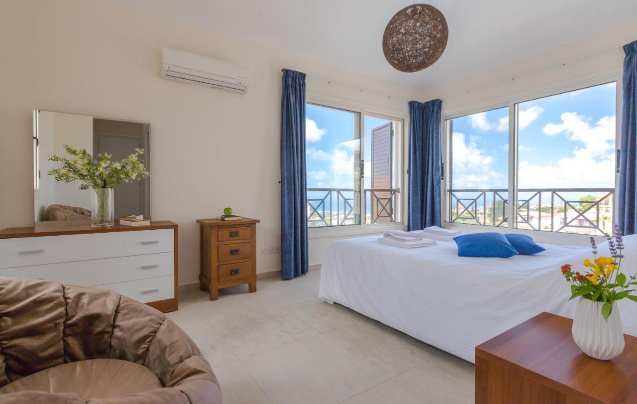 Resitour - Perneri Four Bedroom Villa Paphos Luaran gambar
